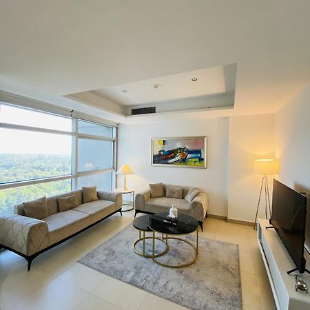 One Constitution Avenue - Apartments By Superhost Stays Исламабад Экстерьер фото